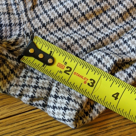 Volcom Plaid Sz 11 Cuffed Shorts - Picture 8 of 11